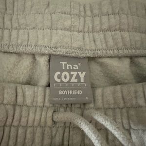 Aritzia TNA Sweatpants